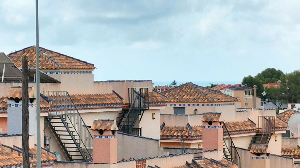Townhouse Villamartin Alicante - image 19