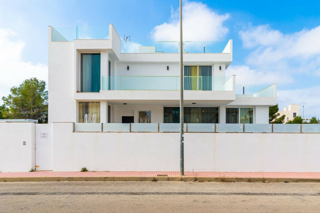 Detached Villa Villamartin Alicante - image 22