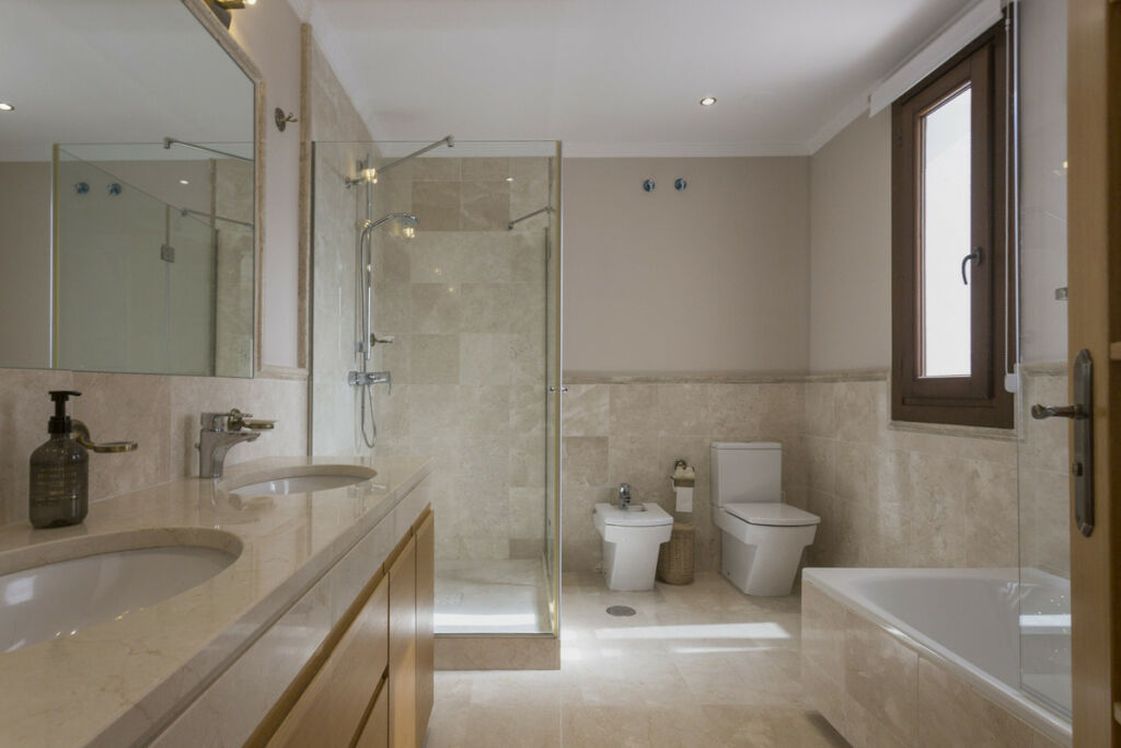 Detached Villa El Madroñal Málaga - zdjęcie 25