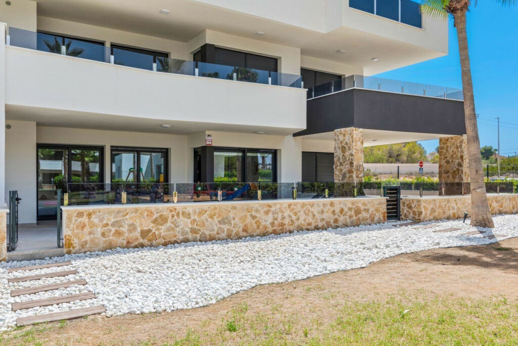 Ground Floor Apartment Los Altos Alicante - image 26