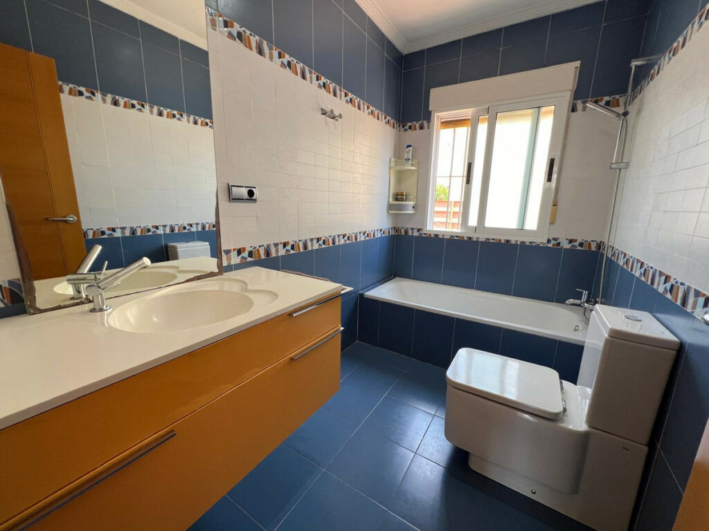 Semi-Detached House Torrevieja Alicante - image 26