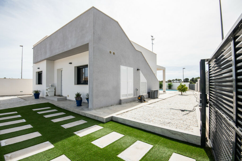 Detached Villa Pinar de Campoverde Alicante - image 32