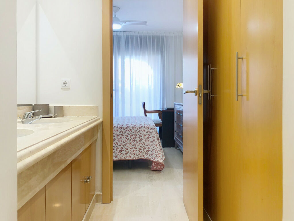 Middle Floor Apartment Estepona Málaga - imagen 38