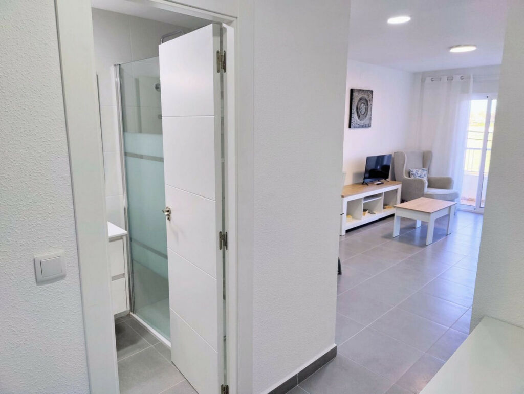 Middle Floor Apartment Punta Prima Alicante - imagen 4