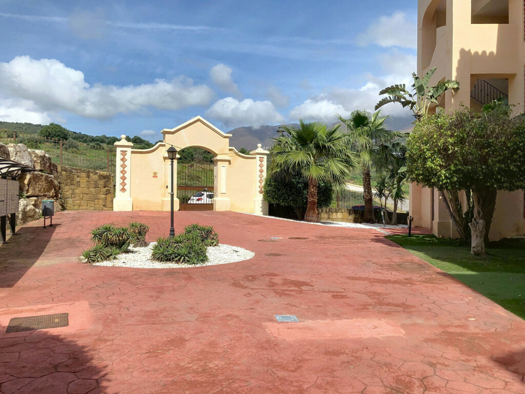Middle Floor Apartment Estepona Málaga - imagen 51