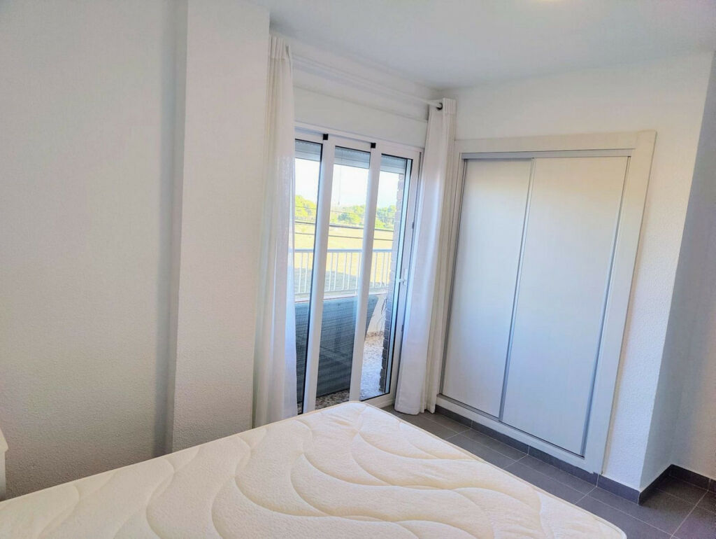 Middle Floor Apartment Punta Prima Alicante - imagen 8
