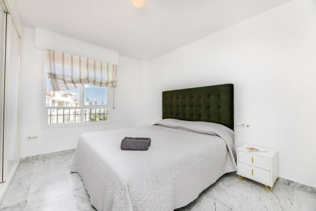 Middle Floor Apartment San Pedro de Alcántara Málaga - image 9