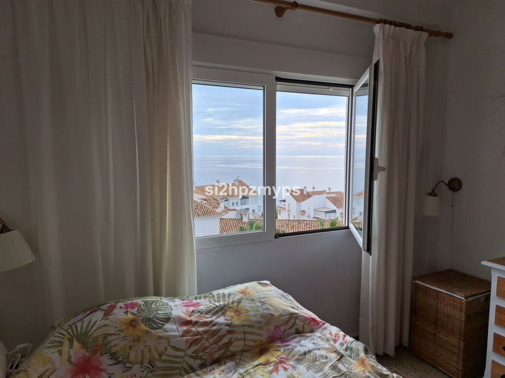 Top Floor Apartment Nerja Málaga - imagen 12