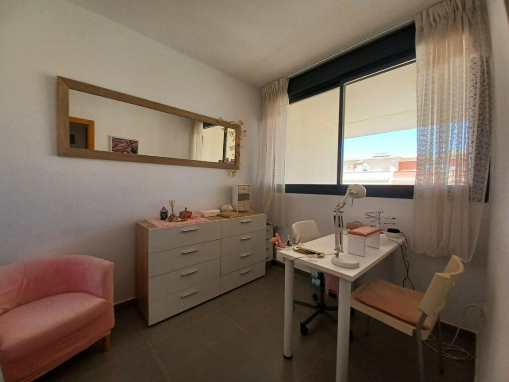 Middle Floor Apartment Los Dolses Alicante - Bild 13