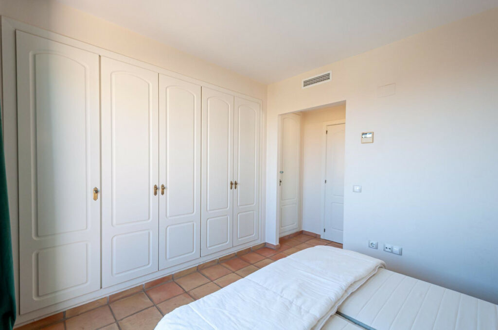Townhouse Finestrat Alicante - image 12