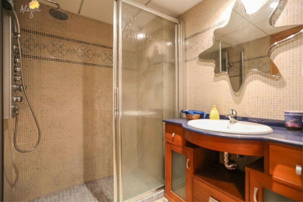 Middle Floor Apartment Torrevieja Alicante - zdjęcie 14