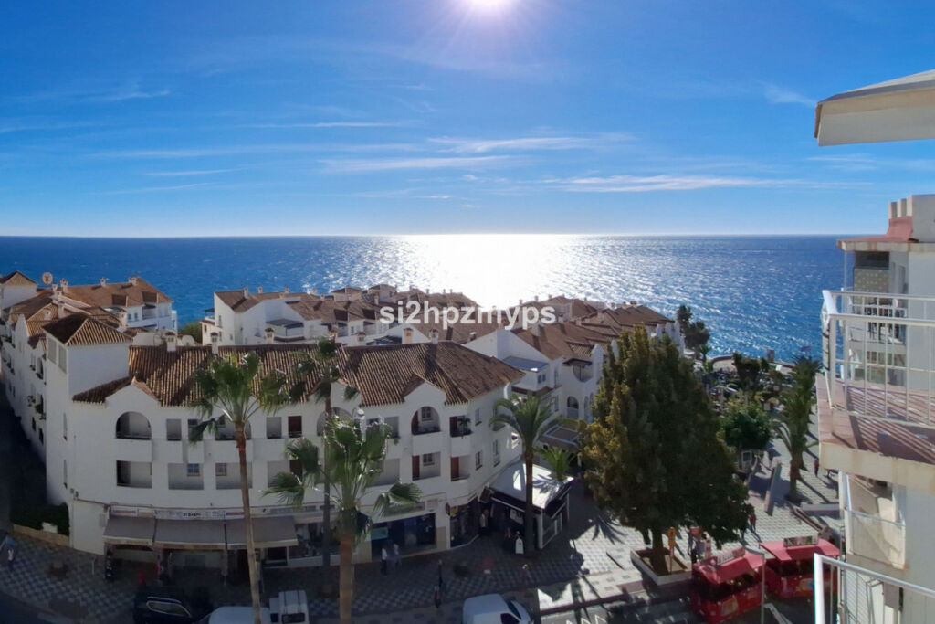 Top Floor Apartment Nerja Málaga - imagen 14
