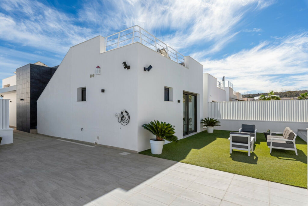 Detached Villa San Miguel de Salinas Alicante - image 19