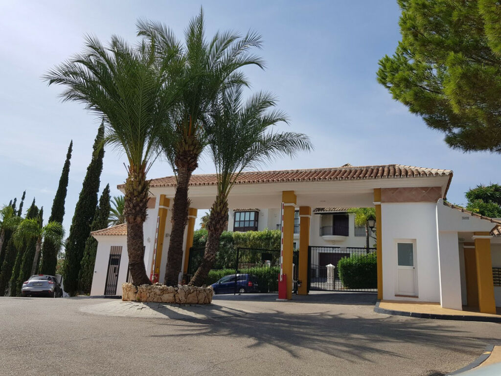 Ground Floor Apartment Aloha Málaga - zdjęcie 22