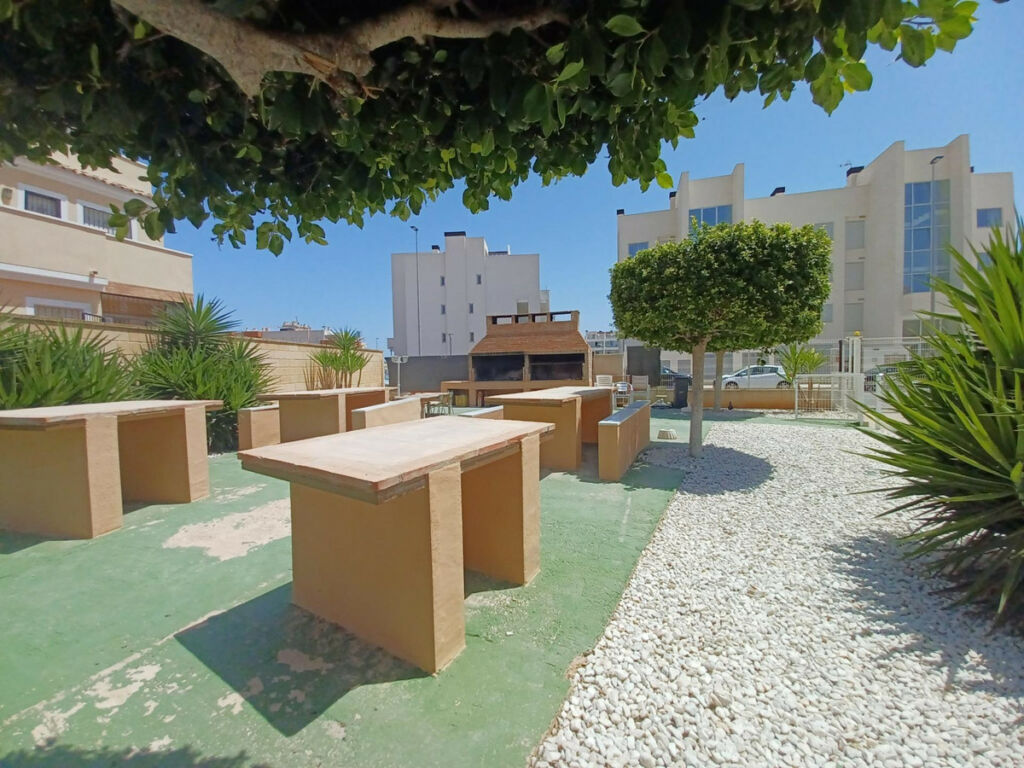 Middle Floor Apartment Los Dolses Alicante - Bild 25