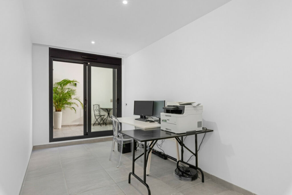Detached Villa San Miguel de Salinas Alicante - image 24