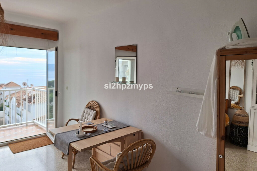 Top Floor Apartment Nerja Málaga - imagen 8