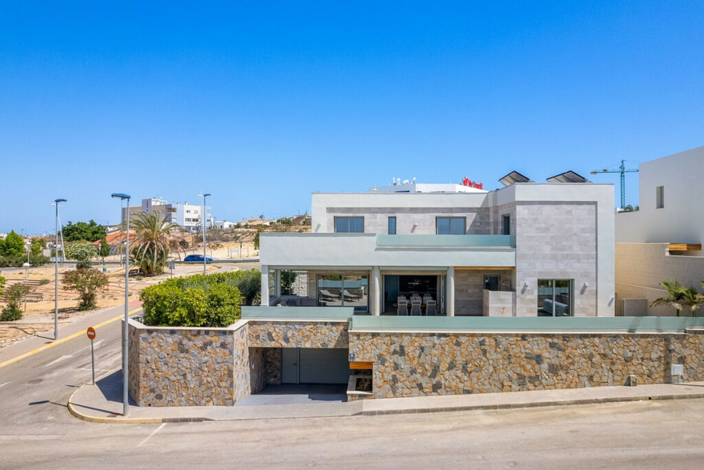Detached Villa Benijofar Alicante