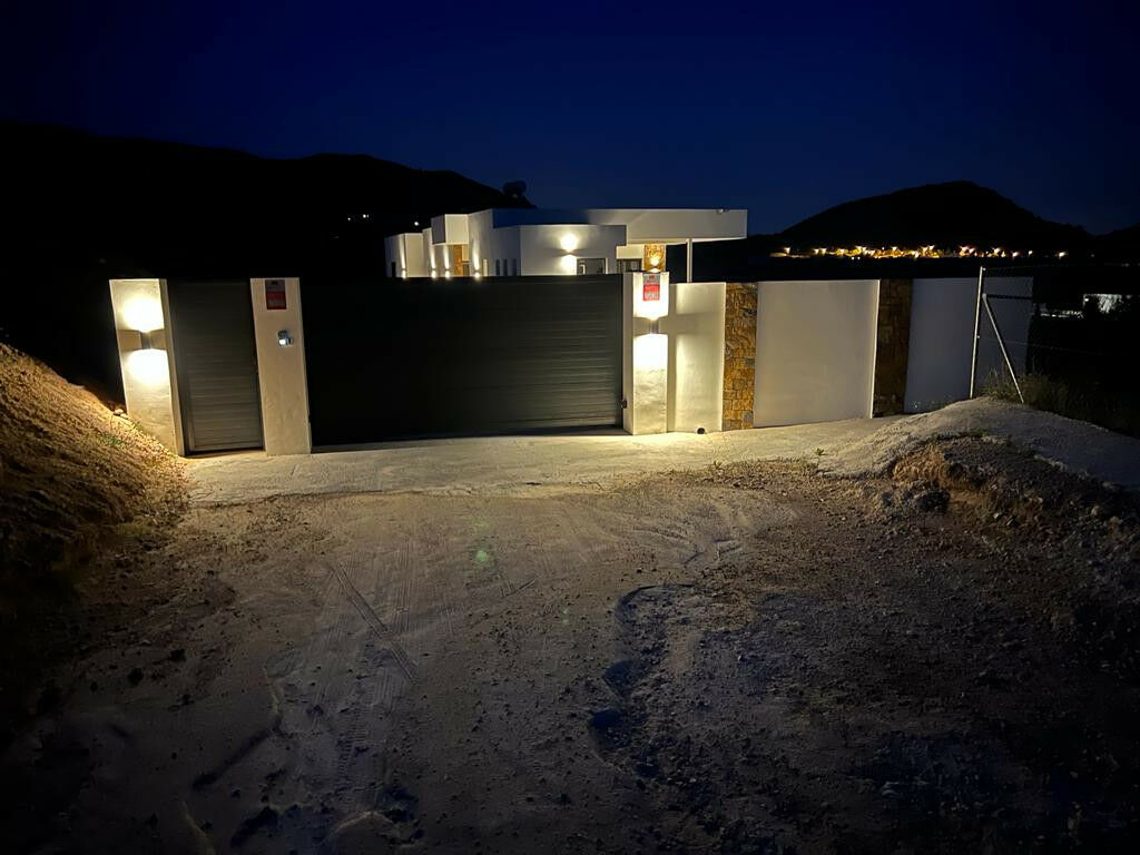 Detached Villa Aspe Alicante - image 10