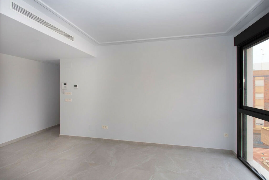 Middle Floor Apartment Torrevieja Alicante - image 11
