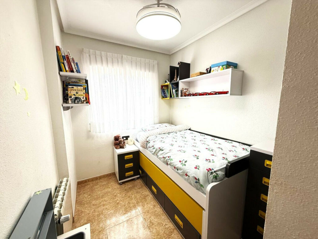 Semi-Detached House Villamartin Alicante - Bild 12