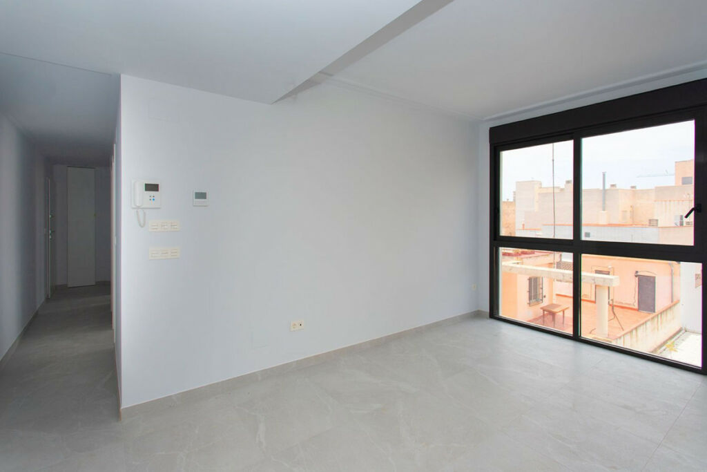 Middle Floor Apartment Torrevieja Alicante - image 13