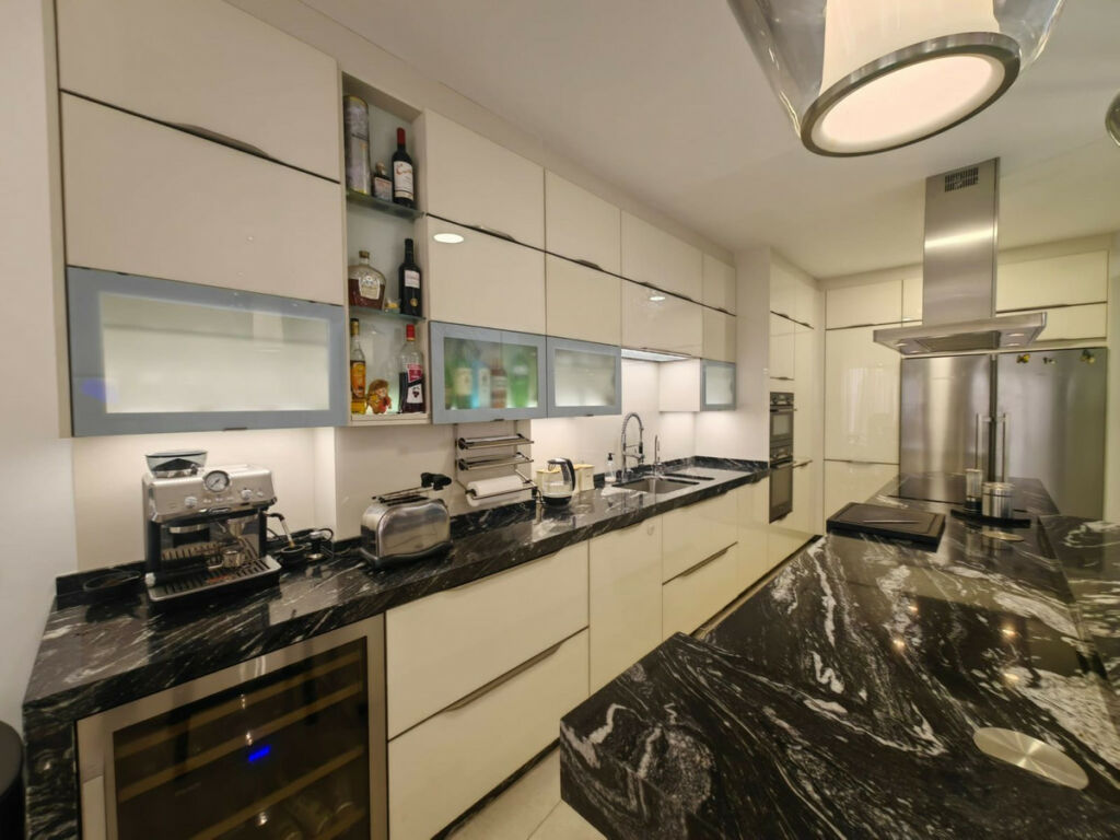 Detached Villa Estepona Málaga - imagen 13