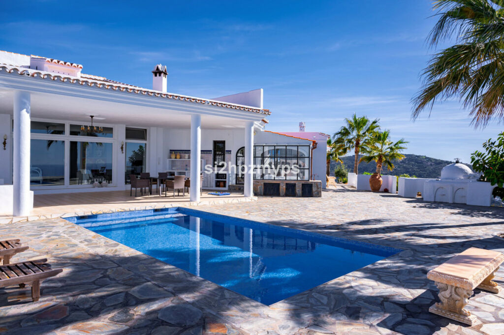 Detached Villa Sayalonga Málaga - Bild 14