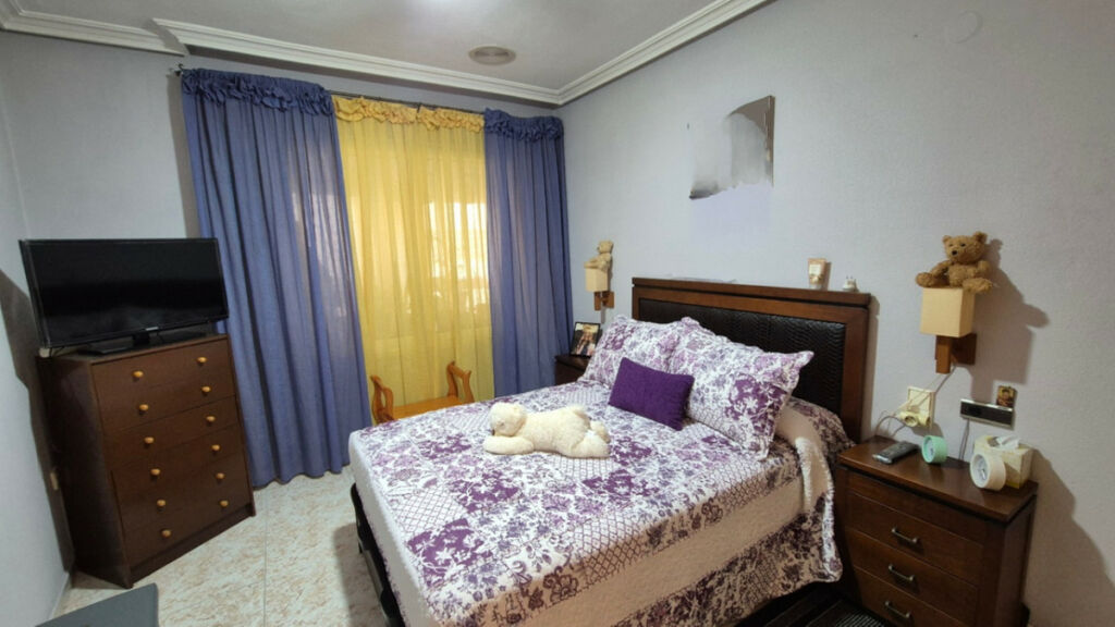 Middle Floor Apartment Torrevieja Alicante - imagen 14