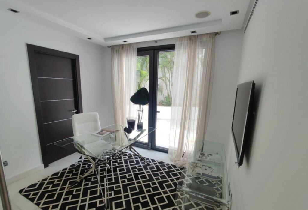 Detached Villa Nueva Andalucía Málaga - imagen 14