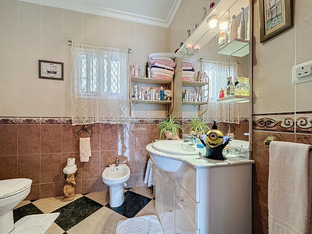 Detached Villa La Viñuela Málaga - imagen 17