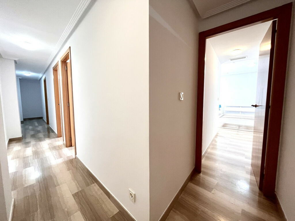 Middle Floor Apartment Santa Pola Alicante - Bild 18