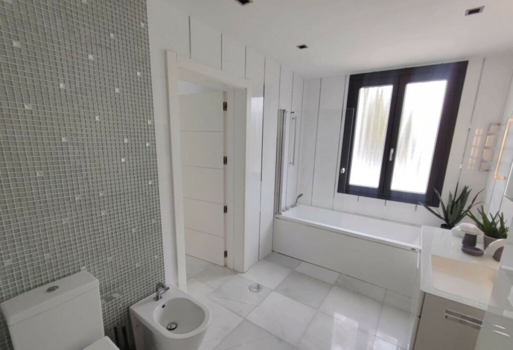 Detached Villa Nueva Andalucía Málaga - imagen 18