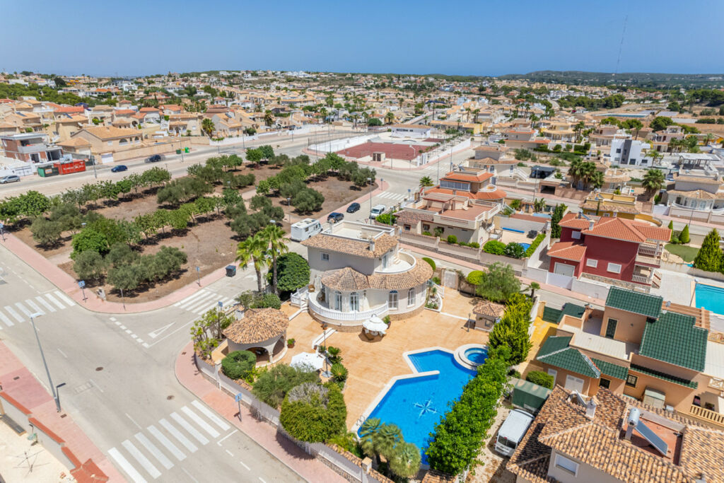 Detached Villa Ciudad Quesada Alicante - imagen 2
