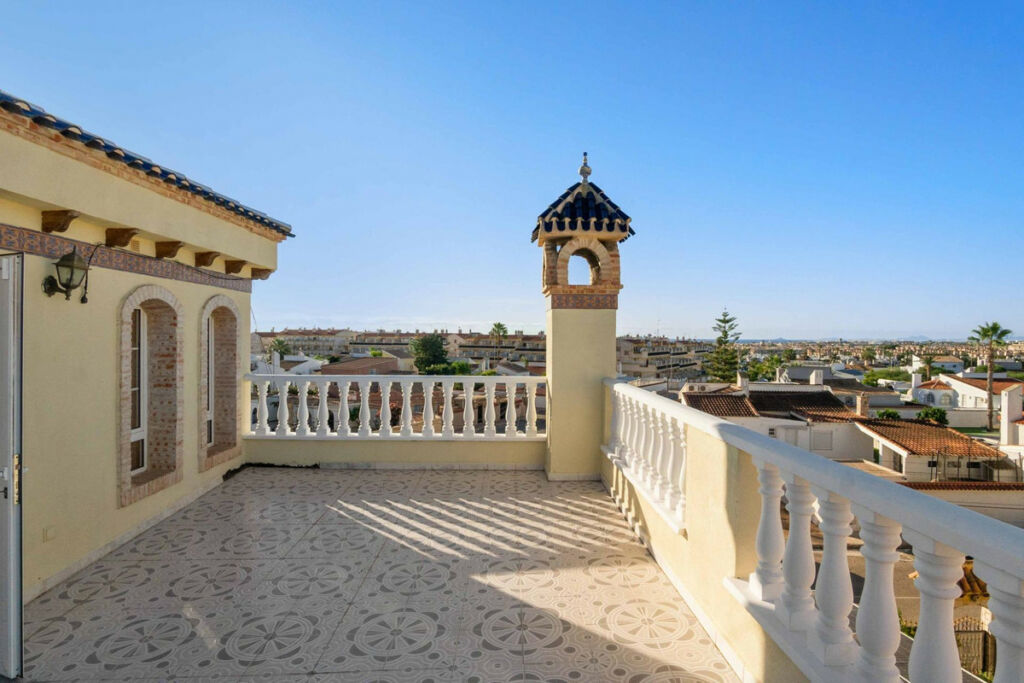 Detached Villa La Florida Alicante - zdjęcie 20
