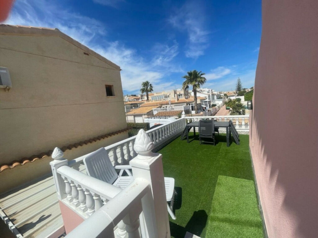 Detached Villa Playa Flamenca Alicante - imagen 3