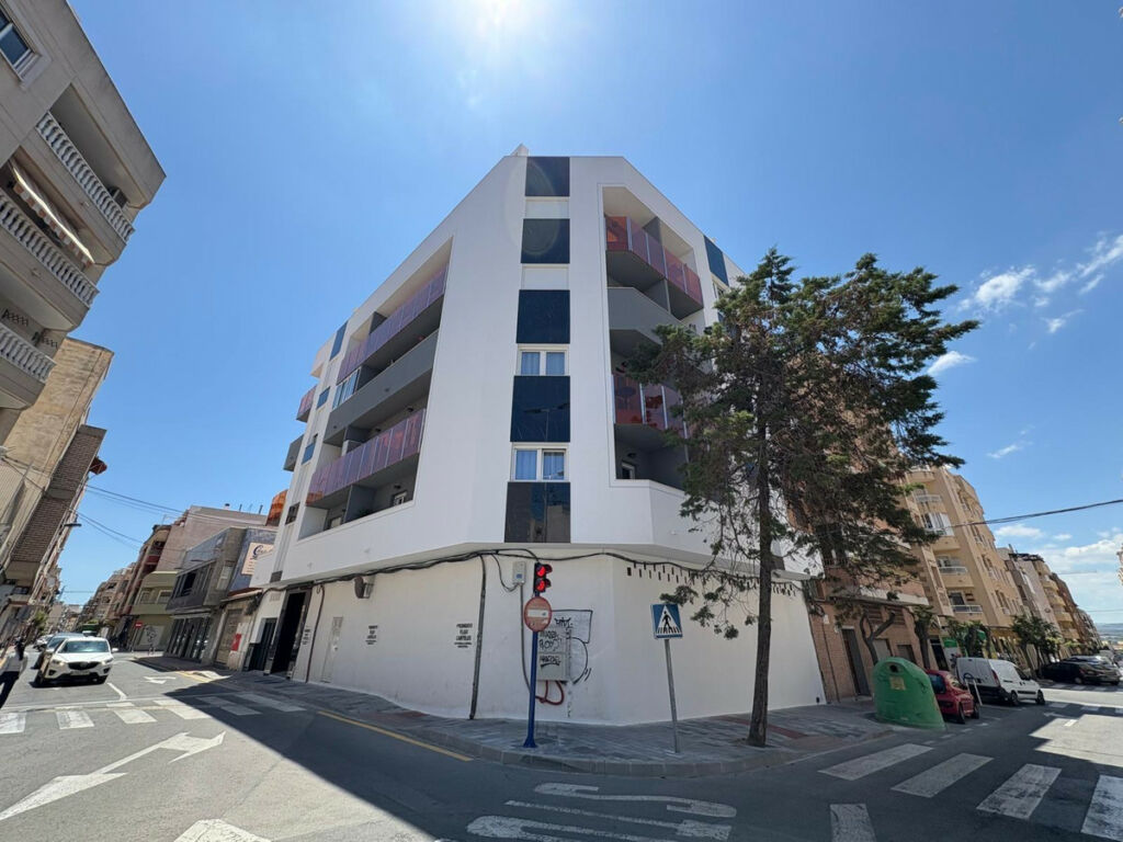 Middle Floor Apartment Torrevieja Alicante - zdjęcie 24