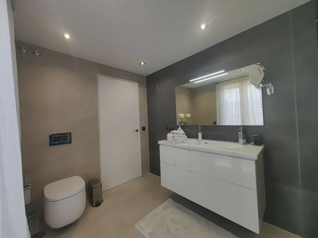 Detached Villa Estepona Málaga - imagen 27