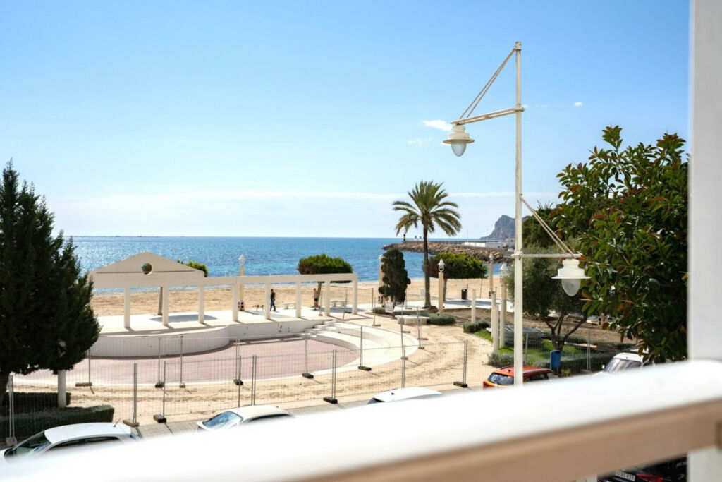Middle Floor Apartment Altea Alicante - image 3