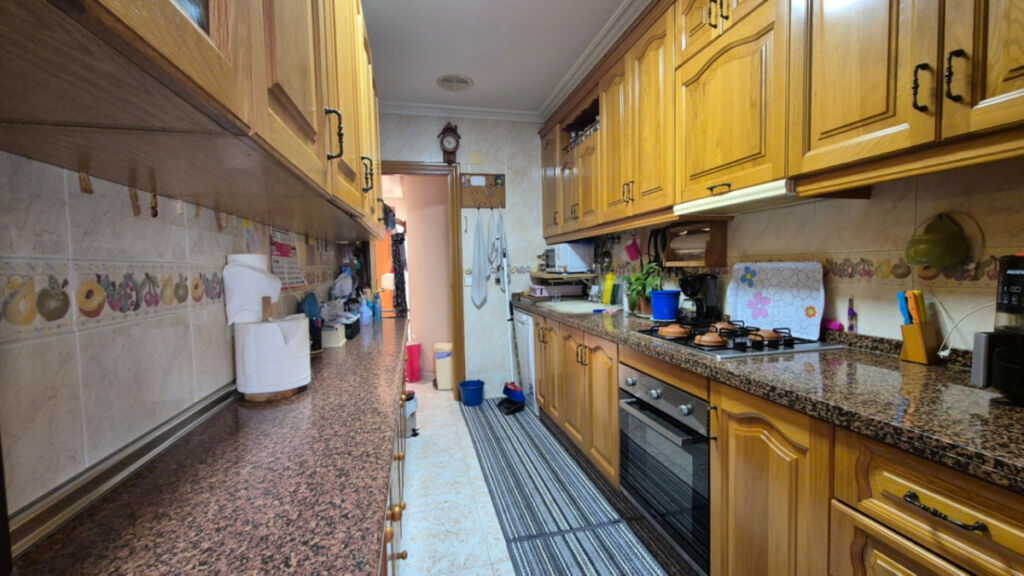 Middle Floor Apartment Torrevieja Alicante - imagen 3