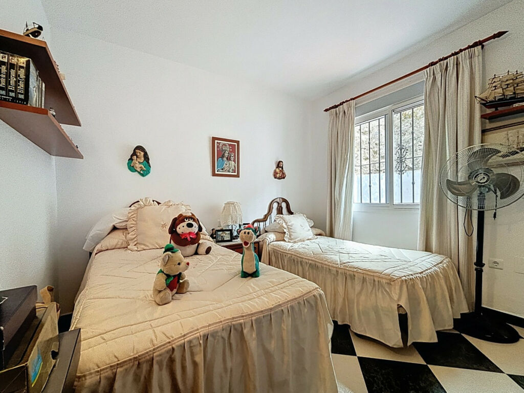 Detached Villa La Viñuela Málaga - imagen 31