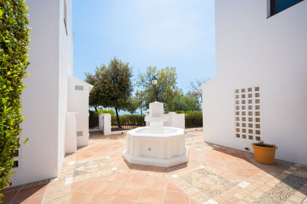 Penthouse Duplex Altos de los Monteros Málaga - image 46