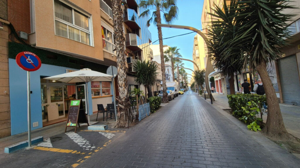 Middle Floor Apartment Torrevieja Alicante - imagen 32