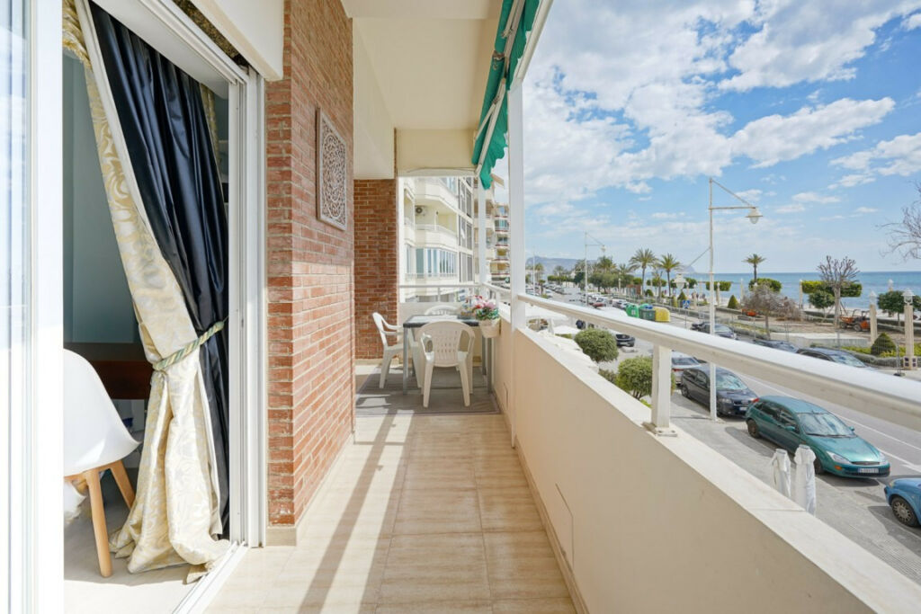 Middle Floor Apartment Altea Alicante - image 4