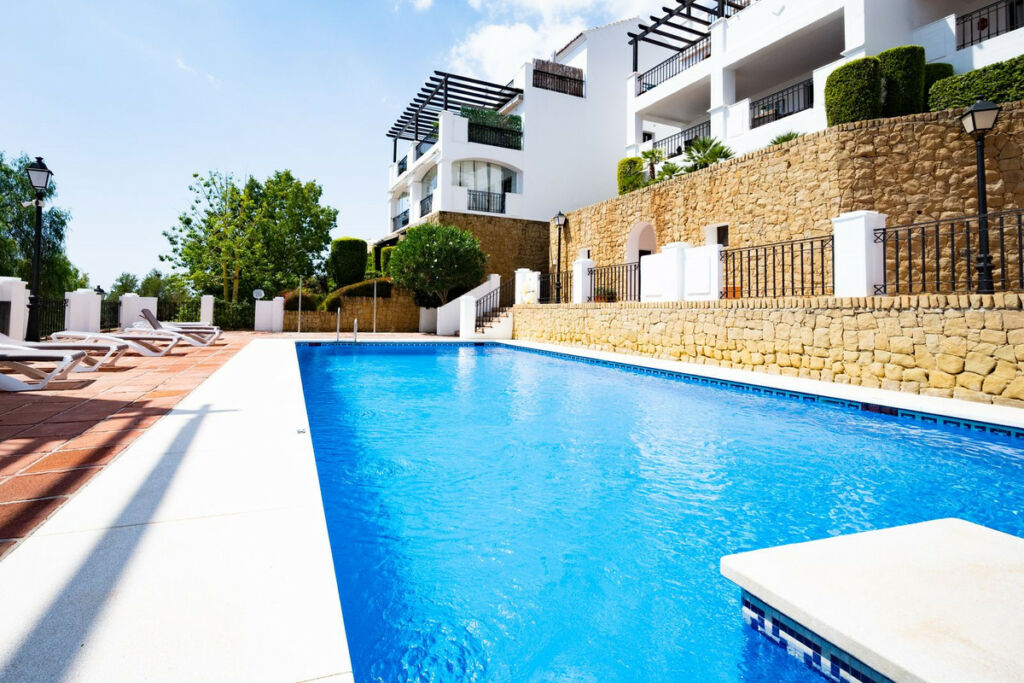 Penthouse Duplex Altos de los Monteros Málaga - image 9