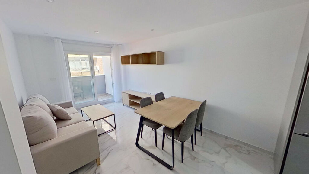 Middle Floor Apartment Torrevieja Alicante - zdjęcie 4