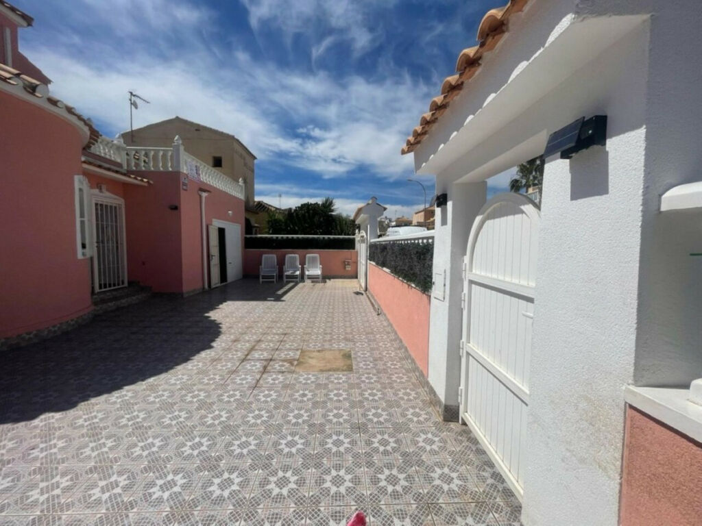 Detached Villa Playa Flamenca Alicante - imagen 38