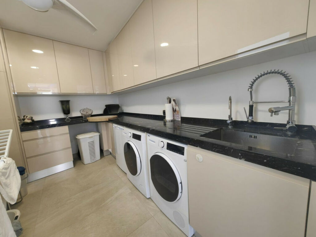 Detached Villa Estepona Málaga - imagen 43