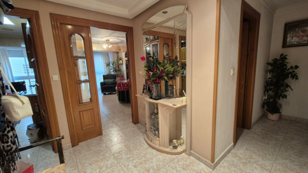 Middle Floor Apartment Torrevieja Alicante - imagen 5