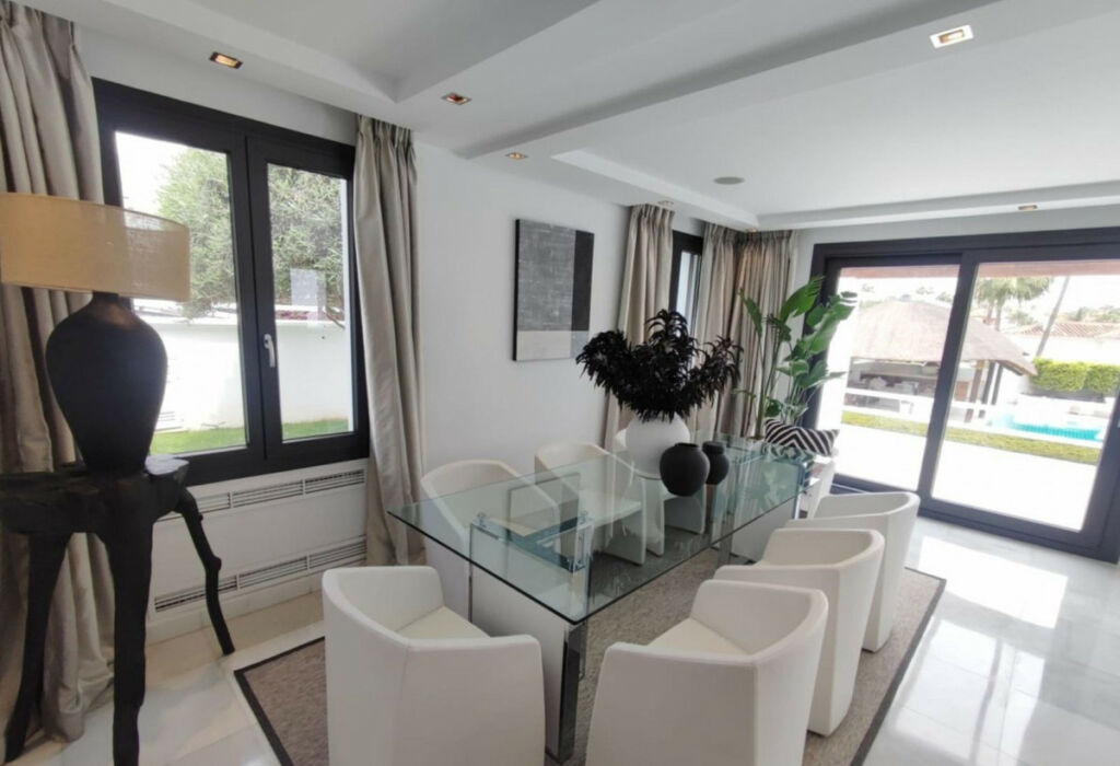 Detached Villa Nueva Andalucía Málaga - imagen 5